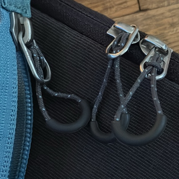 stm computer bag with padded computer case - Picture 15 of 15